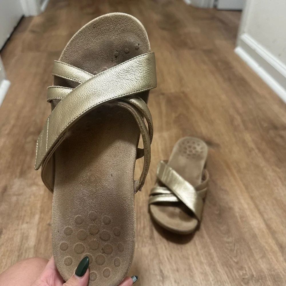 Vionic | Zarie Gold Metallic Cross Strap Orthotic Comfort Slide Sandal, Size 10W